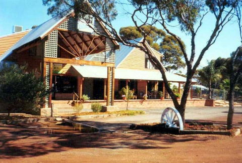 Norseman Great Western Motel - eAccommodation 0