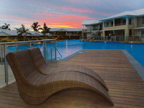Oaks Port Stephens Pacific Blue Resort - eAccommodation 0