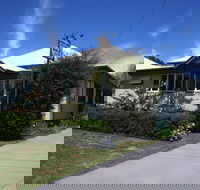 Pitstop Lodge B  B - eAccommodation