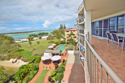 Sails Resort On Golden Beach - eAccommodation 1