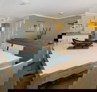 South Pacific Apartments - eAccommodation