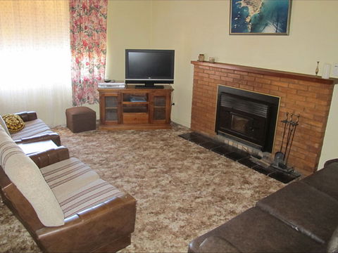 Walters Holiday Home - eAccommodation 1