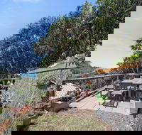 13 Point Lookout Beach Resort - eAccommodation