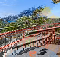 16 Point Lookout Beach Resort - eAccommodation
