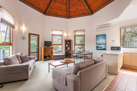 Aireys Inlet Getaway Resort - eAccommodation 2