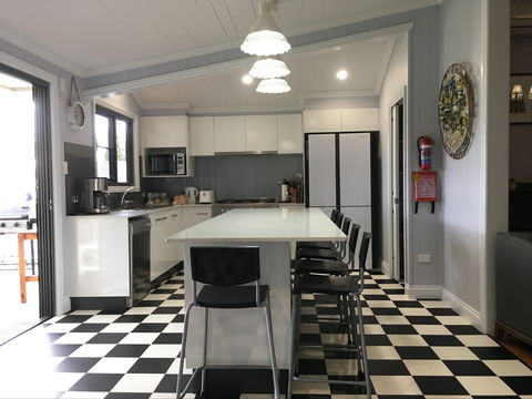 Area 51 Warwick - eAccommodation 1