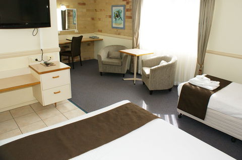 Best Western Ambassador Motor Lodge - eAccommodation 2