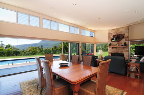 Bottlebrush Lodge - eAccommodation 1
