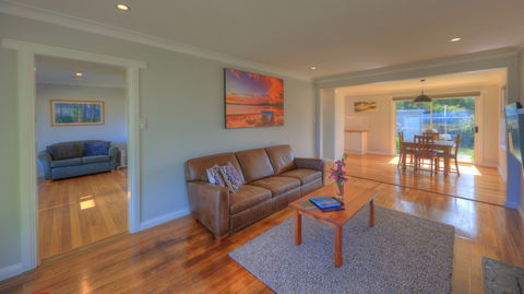 Castaway Cottage - eAccommodation 2