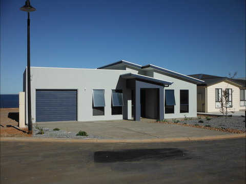 Coastal Getaway - eAccommodation 0