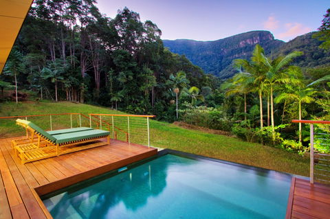 Crystal Creek Rainforest Retreat - eAccommodation 1