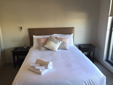 Cypress Apartment 39C - eAccommodation 2