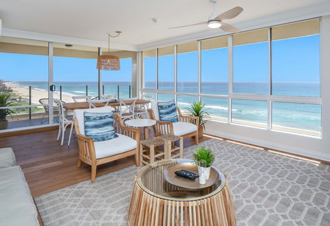 Dorchester On The Beach - eAccommodation 2