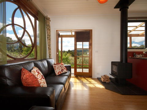 Elvenhome Farm Cottage - eAccommodation 0
