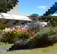 Engadine Cottage - eAccommodation