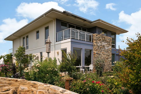 La Maison Du Vigneron B&B & Special Ocassion Dining - eAccommodation 0