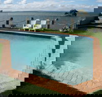 Moreton Bay Beach Lodge - eAccommodation