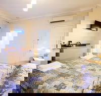 Nightcap At Wanneroo Tavern