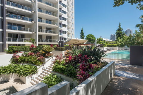 Trilogy Apartments Surfers Paradise - eAccommodation 2