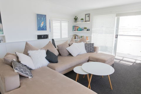 White Beach Cottage - The Perfect Beach Getaway - eAccommodation 2