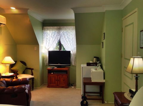 Curtis Falls Mountain Retreat - eAccommodation 5