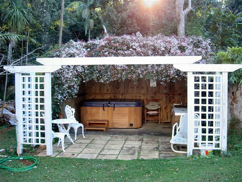 Curtis Falls Mountain Retreat - eAccommodation 2