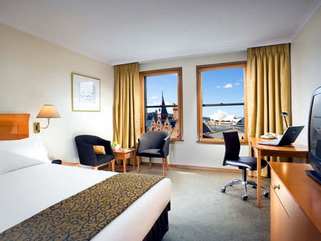 Holiday Inn Old Sydney - eAccommodation 1