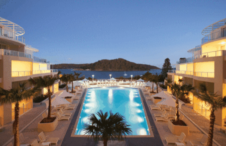 Mantra Ettalong Beach - eAccommodation