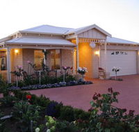 Sussex on Willis Cove Bed and Breakfast - eAccommodation