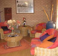 Cameo Inn Motel - eAccommodation