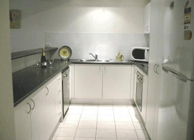 Oasis Holiday Apartments - eAccommodation