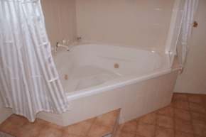Burke  Wills Motor Inn - eAccommodation