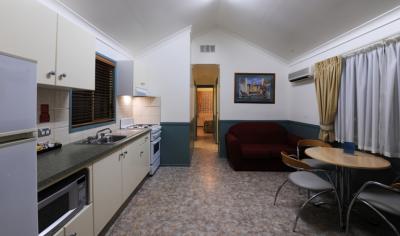 The Gateway Village Holiday Park - eAccommodation 8