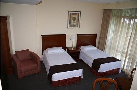 Metro Hotel Tower Mill - eAccommodation 0