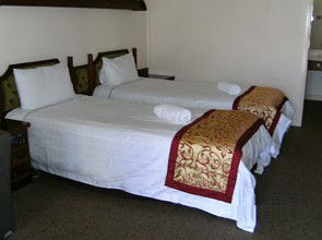Molly Morgan Motor Inn - eAccommodation 3