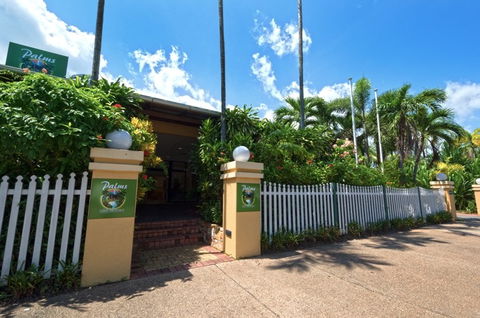 Palms City Resort - eAccommodation 0