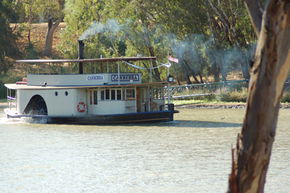 Emmylou Paddle Steamer - eAccommodation 3