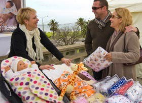 St Kilda Esplanade Market - eAccommodation 2