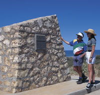 Potshot Monument - eAccommodation