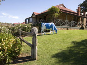 Longview Vineyard - eAccommodation 0