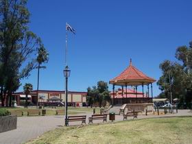 Gladstone Square - eAccommodation 0
