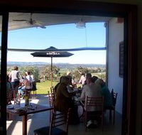 Tenafeate Creek Wines - eAccommodation