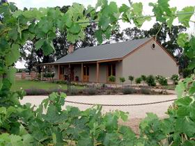 VineCrest Fine Barossa Wine - eAccommodation 0