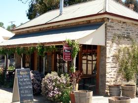 Reilly's Wines And Restaurant - eAccommodation 0