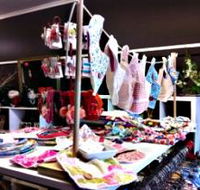 Under The Oak Handmade Gallery and Gifts - eAccommodation