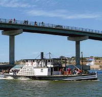 Paddle Steamer Oscar W - eAccommodation