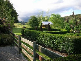 Wychwood Garden & Nursery - eAccommodation 0