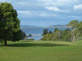 Kingston Beach Golf Club - eAccommodation 0
