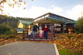 Australian Axeman's Hall Of Fame - eAccommodation 0