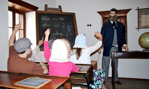St John's Schoolhouse Museum - eAccommodation 4